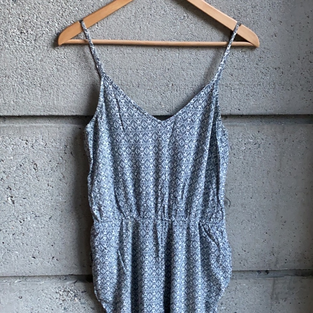 Zara Jumpsuit with Pockets - Picture 2 of 11